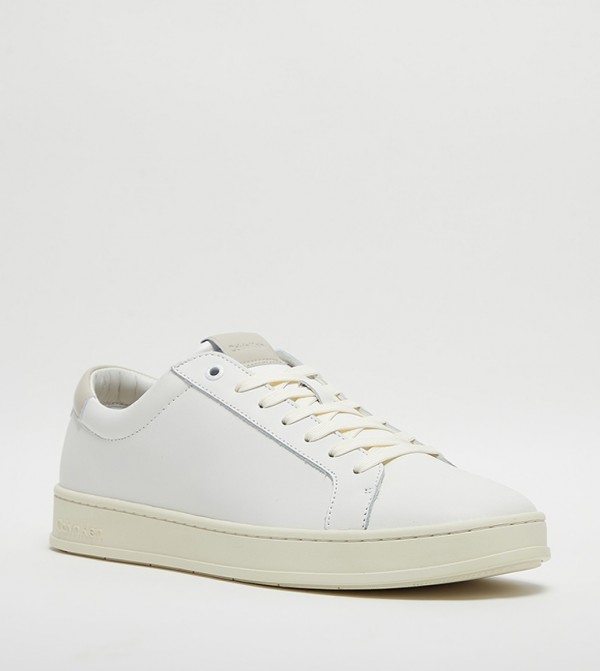 Round Toe Low Top Sneakers