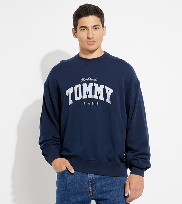 Buy Tommy Jeans Logo Printed Crew Neck Sweatshirt In Navy 6thStreet buy-tommy-jeans-logo-printed-crew-neck-sweatshirt-in-navy-6thstreet