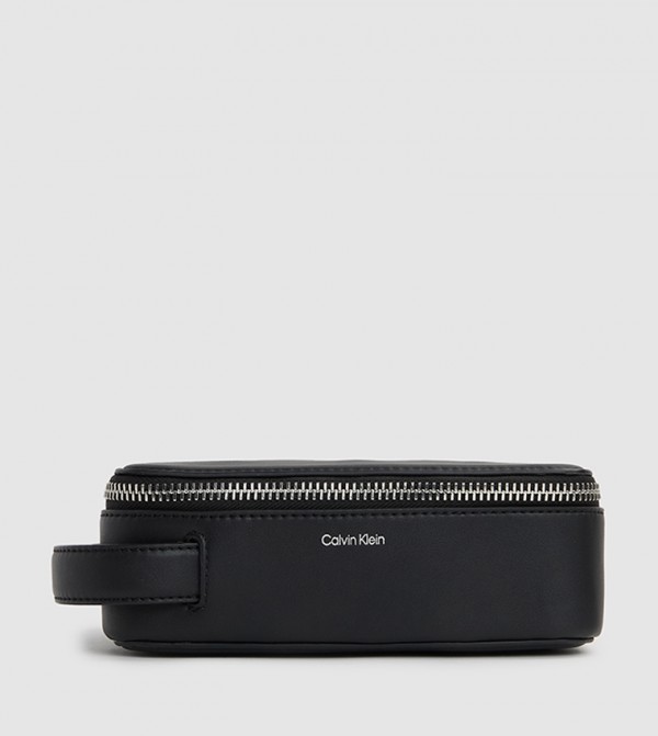 Logo Detail Washbag