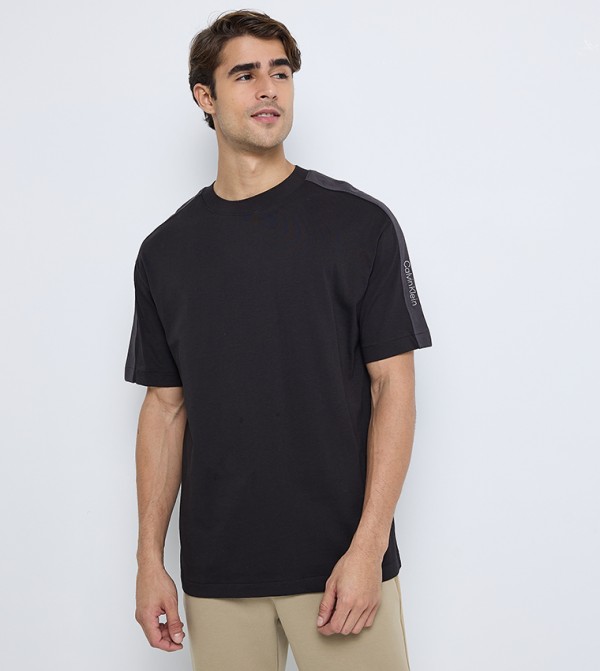 Patch Detail Short Sleeves T-Shirt