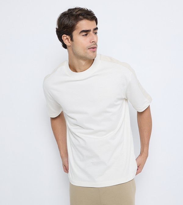 Patch Detail Short Sleeves T-Shirt