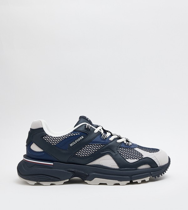 Mesh Detail Lace Up Runner Sneakers
