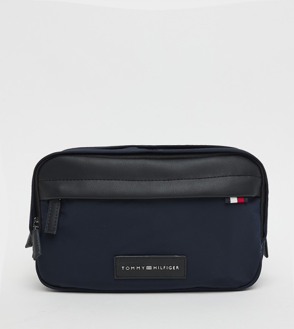 Logo Detail Nylon Washbag