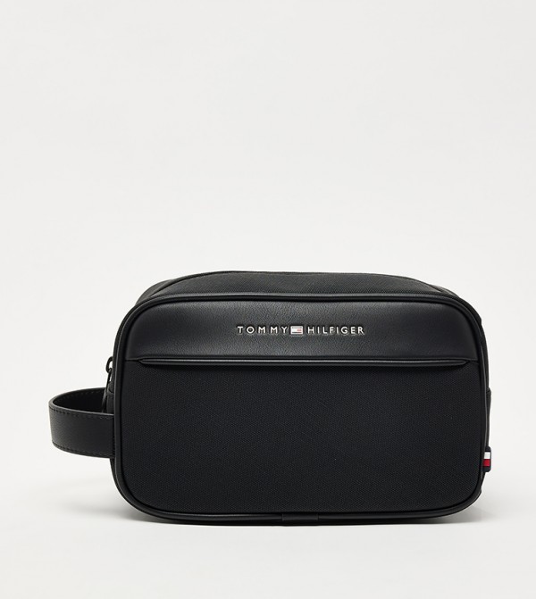 Textured Zippered Washbag