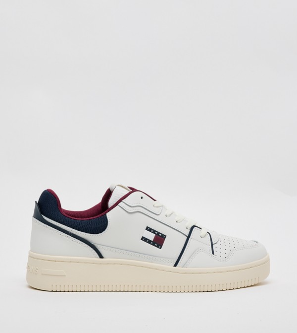 RETRO Textured Low-Top Basketball Sneakers