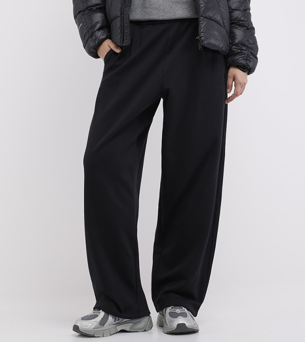 بنطلون رياضة بشعار وخصر مرن 