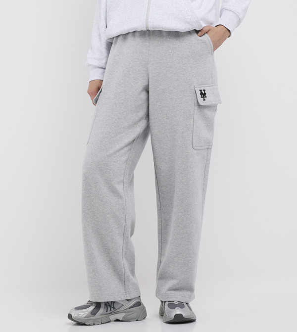 Logo Detail Elastic Waist Cargo Sweatpants
