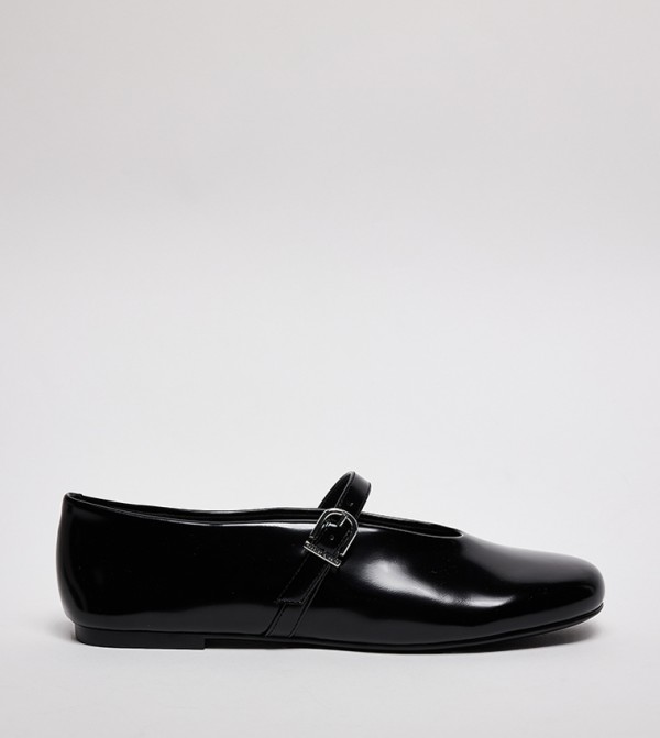 Textured Round Toe Mary Janes