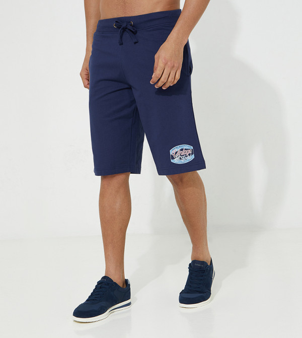 شورت كاجوال بقصة عادية 