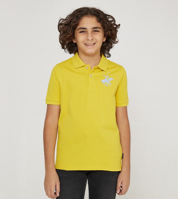 تيشيرت بولو بأكمام قصيرة بشعار 