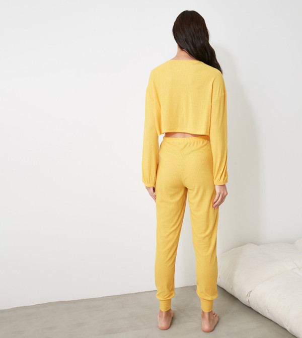 Buy Trendyol Basic Solid Night Suit In Yellow | 6thStreet Qatar
