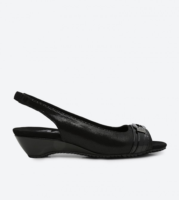 Buy Anne Klein Howie Sandals Black In Black | 6thStreet UAE