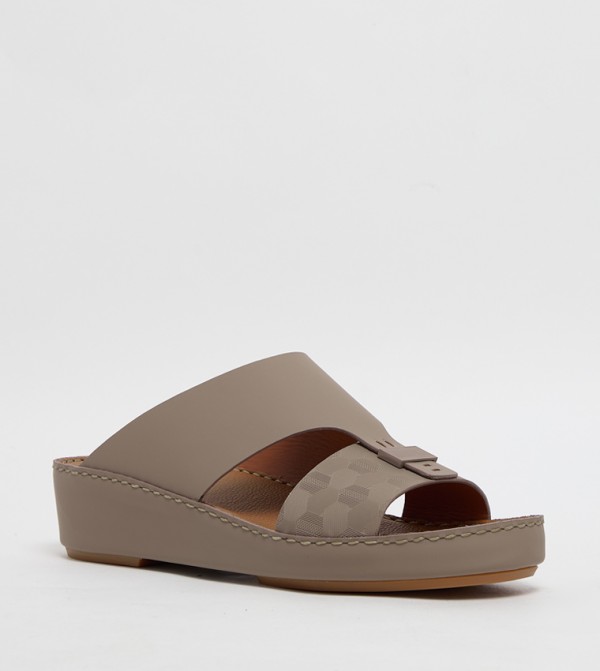 Textured Arabic Sandals