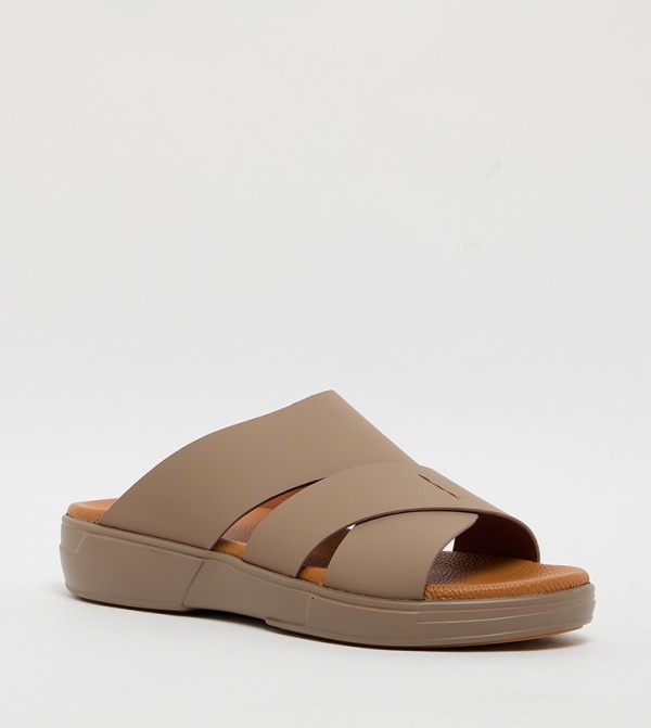 Textured Open-Toe Arabic Sandals