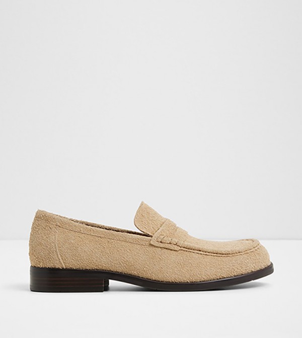 ALEXIO Textured Round Toe Loafers