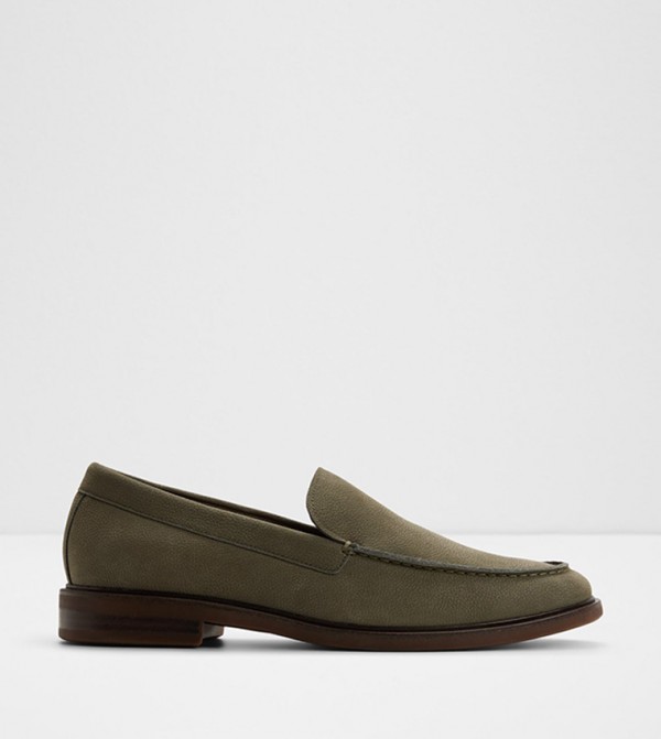 ALFONSO Solid Almond Toe Loafers