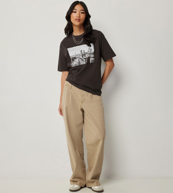 Pleated Relaxed Fit Chinos
