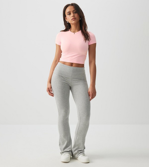 Solid Short Sleeves Fitted Crop Top