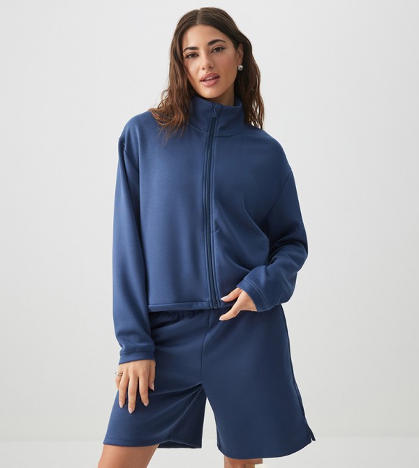 جاكيت سكوبا برقبة عالية بسحاب