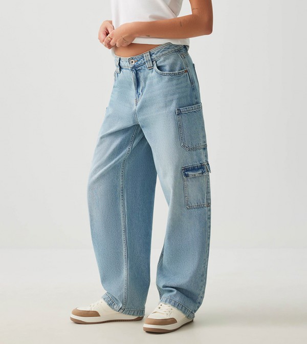 Mid Rise Baggy Fit Cargo Jeans