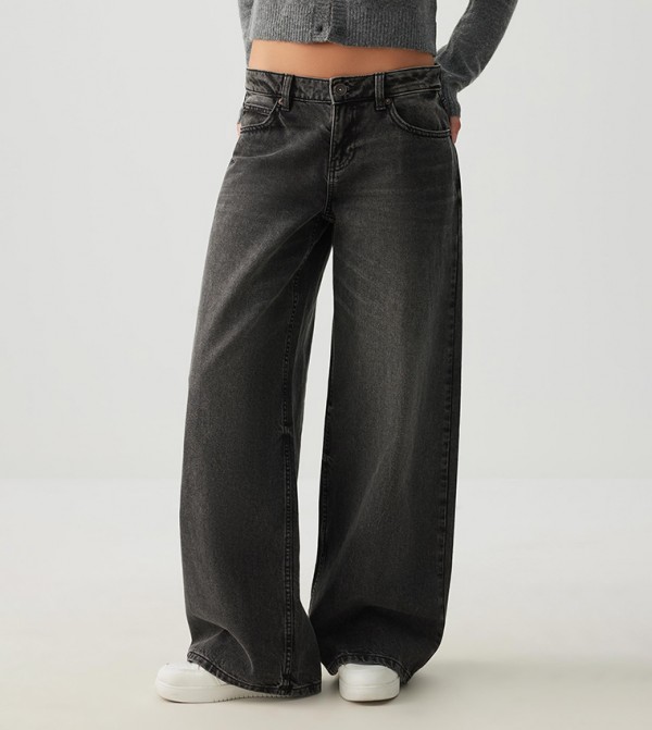 Washed Low Rise Wide Leg Jeans