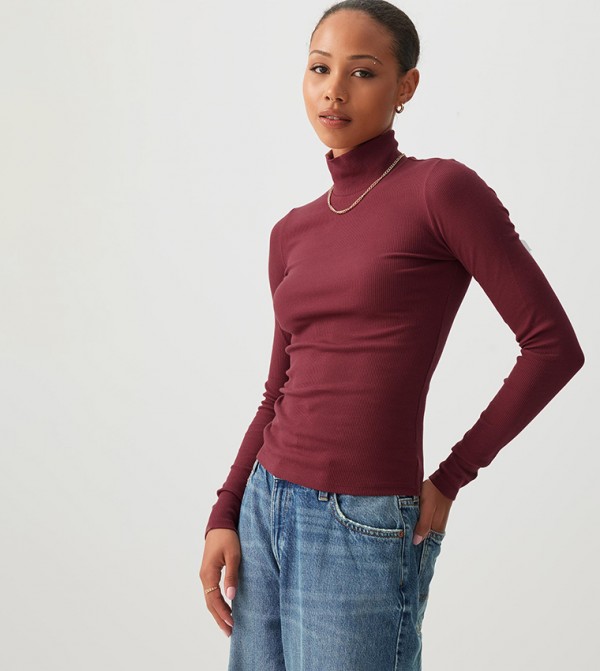 Ribbed Turtleneck Fitted Top