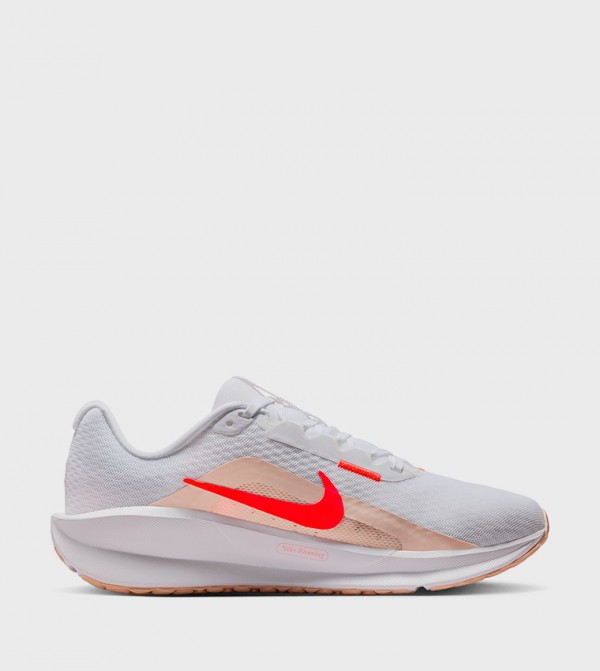 DOWNSHIFTER 13 Lace Up Running Shoes