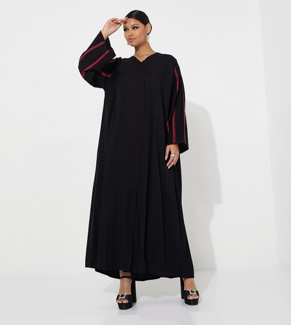 Contrast Stitch Detail V-Neck Abaya