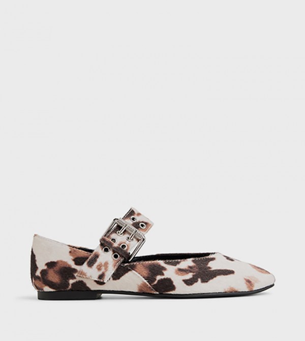 AZURRA Patterned Buckle Detail Flat Shoes