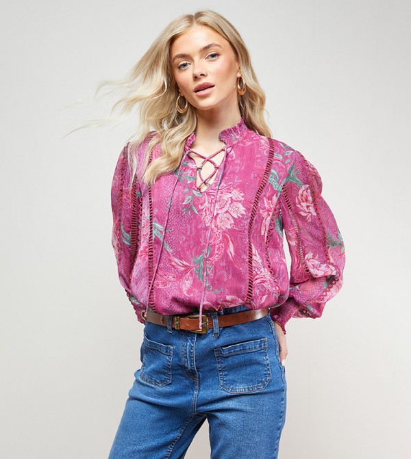 توب شيفون بطبعة وربطة عنق وبكشكشة