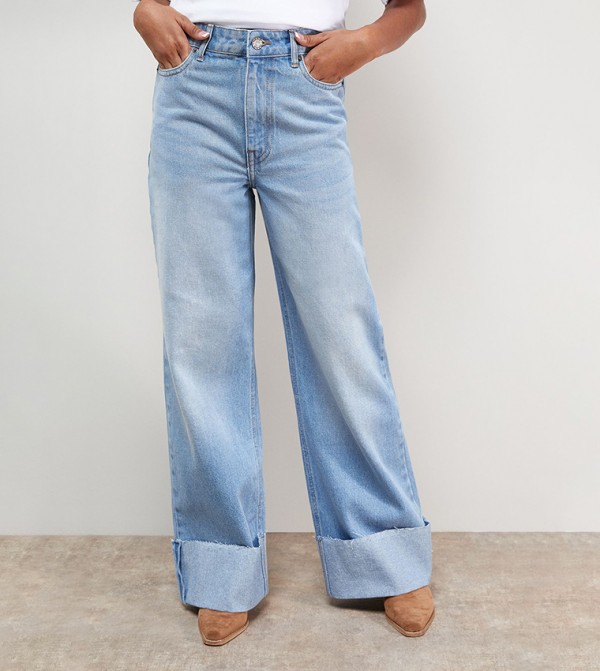 High Waist Turnup Straight Fit Jeans