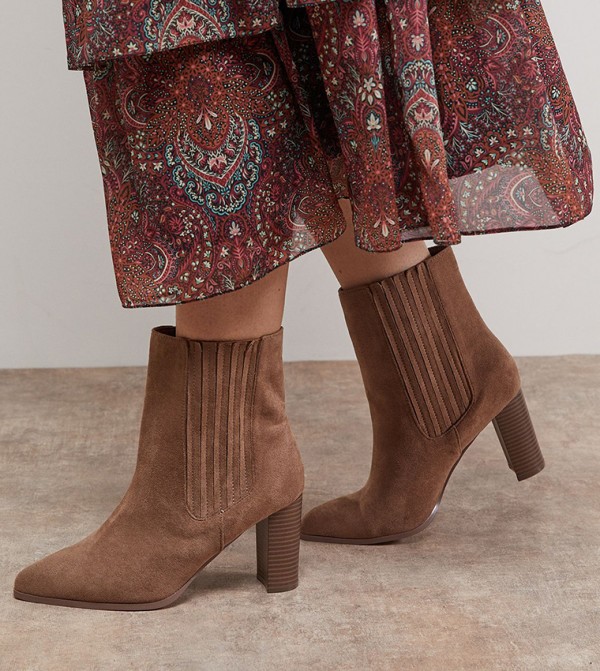 Wide Fit Maria Faux Suede Block Heel Chelsea Ankle Boots
