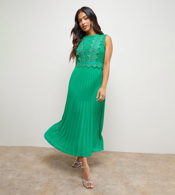 Petite Lace Pleated Sleeveless Midi Dress