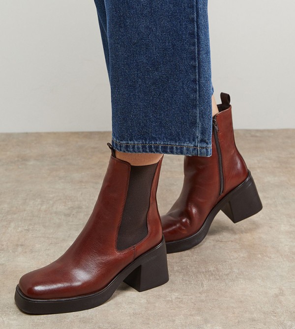 Barbara Leather Chunky Heeled Chelsea Boots