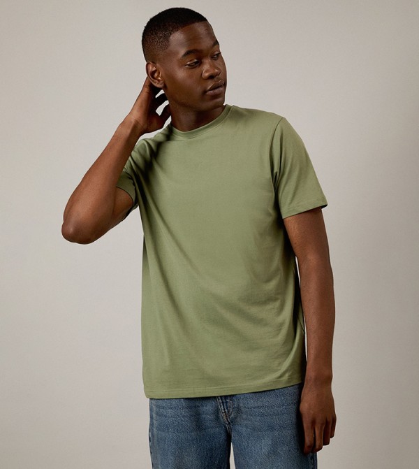 Solid Crew Neck T-Shirt