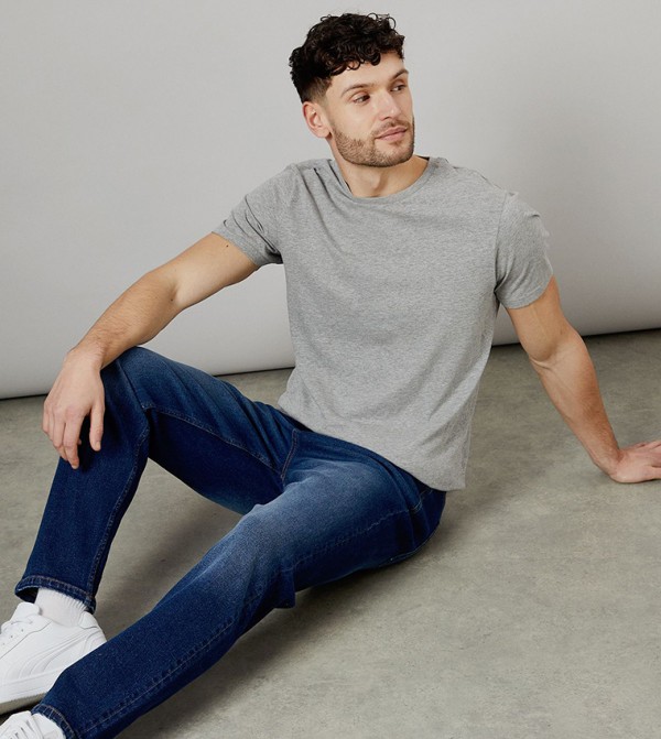 Dark Wash Stretch Tapered Fit Jeans
