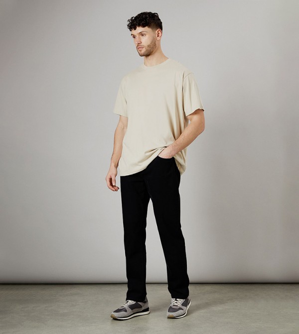 Stretch Straight Fit Jeans