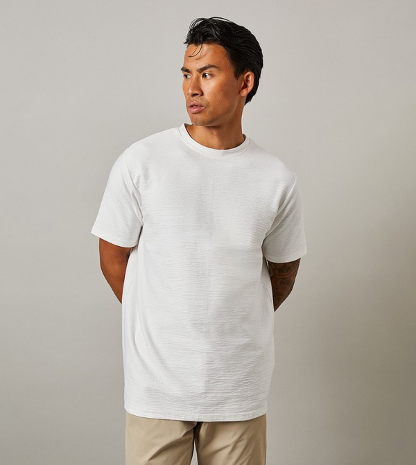 Textured Short Sleeves T-Shirt