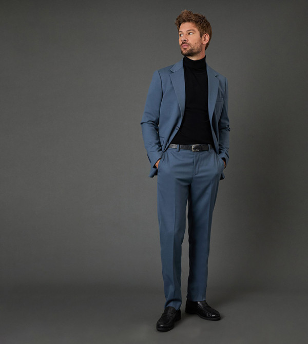 بنطلون رسمي بقصة ضيقة 