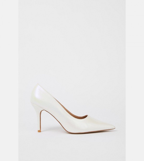 Mid heel sale court shoes