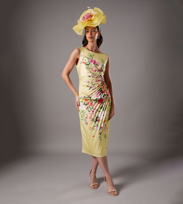 فستان ميدي بكسرات وزهور 