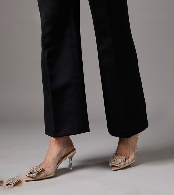 Venessia Appliqued Corsage Detail Pumps