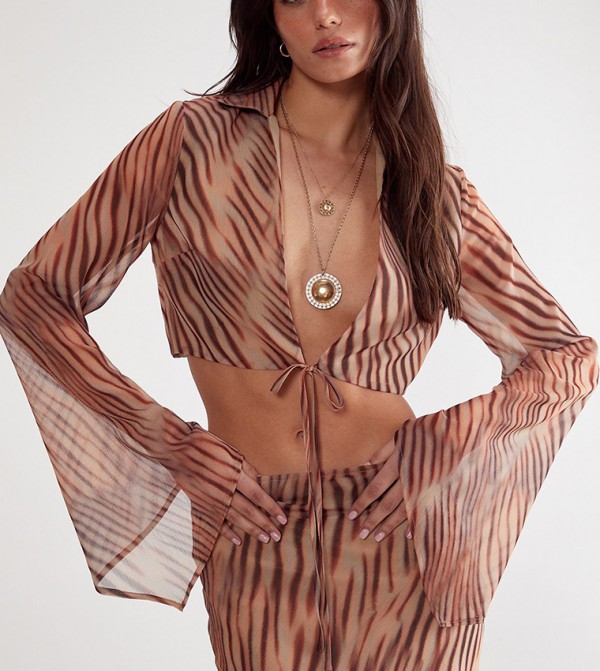 Animal Patterned Tie Front Crop Top