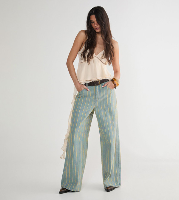 Frayed Hem Wide Leg Jeans