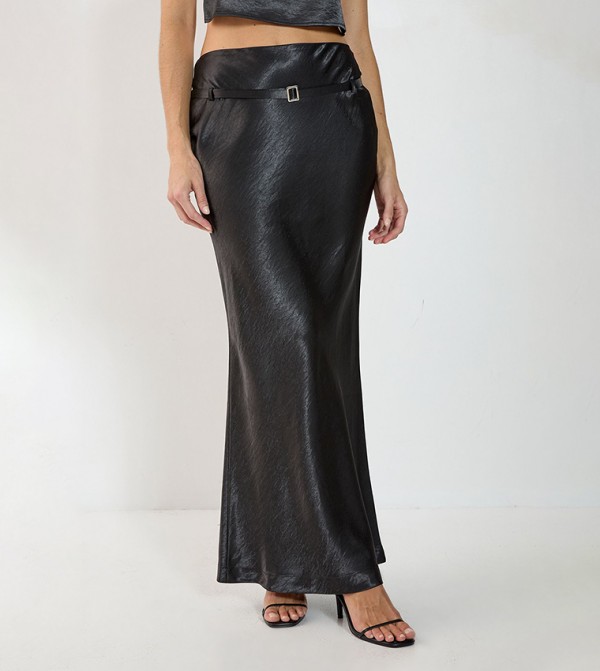 تنورة ماكسي ساتان بحزام 