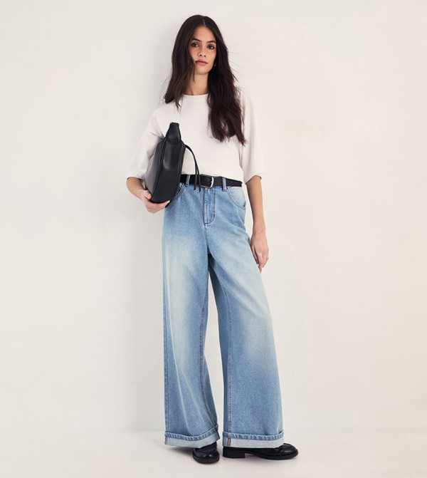 جينز بويفريند باهت 