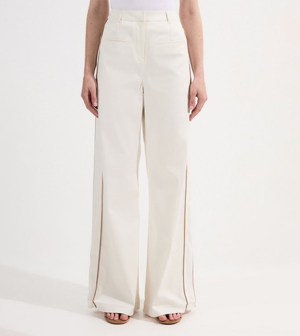 Belted Pocket Detail Wide Leg Jeans
