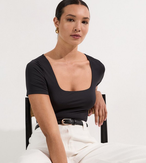 Contour Jersey Short Sleeves Scoop Neck Top