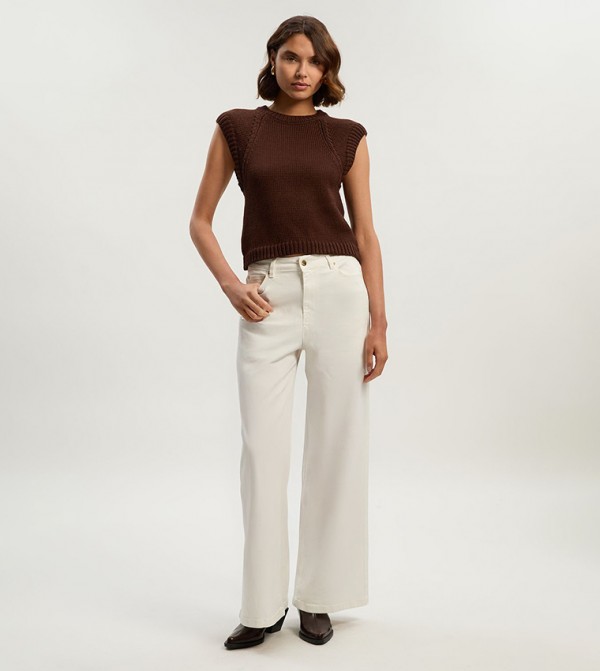 جينز واسع بخصر عالي 