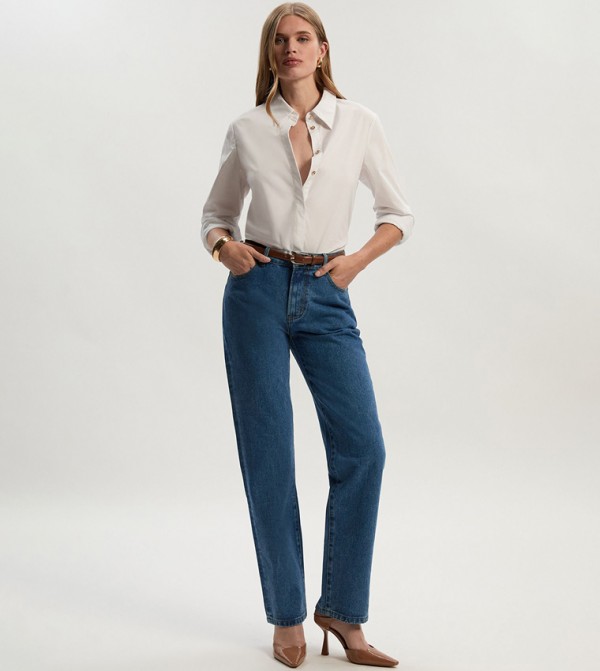 Rigid Mid Rise Straight Fit Jeans